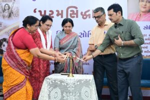 पिनल सोजित्रा की पहली उपन्यास ‘परमसिद्धा’ का विमोचन